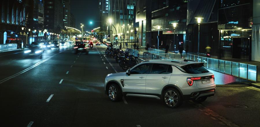  LYNK&Co 01 Xing Pro (CX11) 2017 года  (фото 11 из 20)